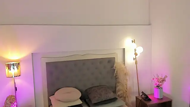 lea_walkerr webcam
