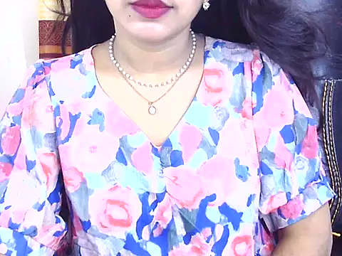 Noor_Zarin webcam