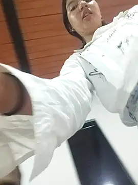 cherry_pinkie webcam