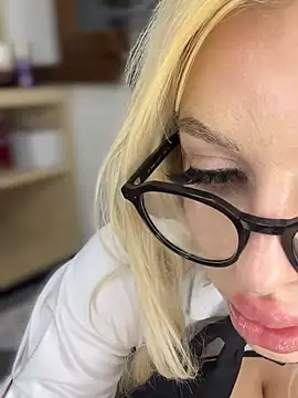 Steffi_Snowbunny