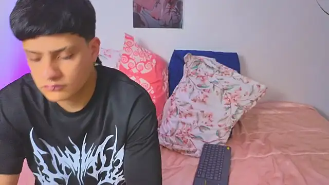 LilithAndJacob webcam