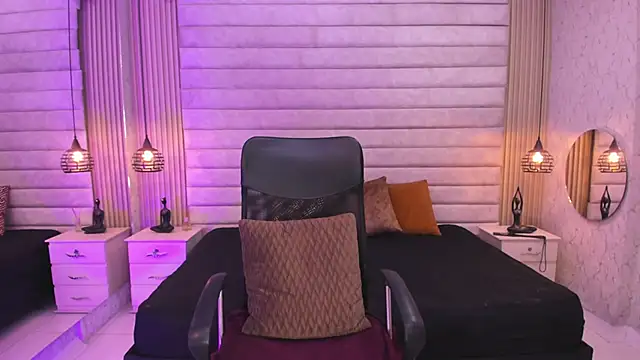 VictoriaaBlair webcam