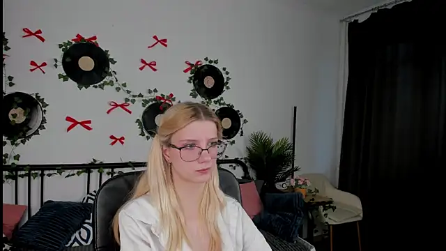 M1aForever webcam