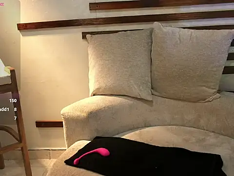 Aria_velvet_ webcam
