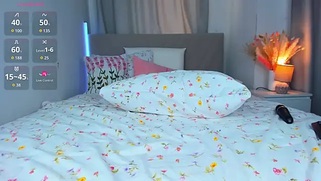 mae_barbiee webcam
