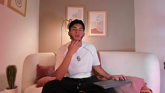 Tylerffoxx webcam