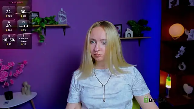mila_glow1 webcam