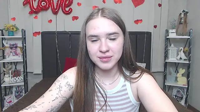 LauraHlot webcam