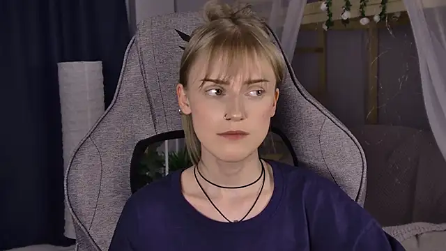 KiraMontoya webcam
