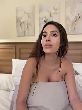 Webcam Model (Amber_Rush_)  is live.Free join now!