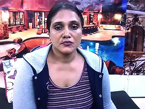 IndianSexyLady20 webcam