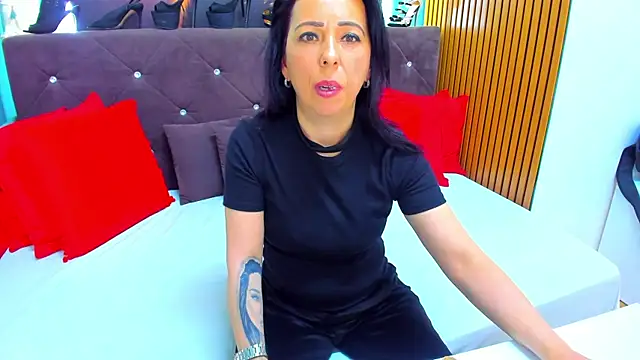 LauraSiin webcam