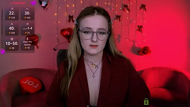 luna_berryy (F young) - show ass + oil show