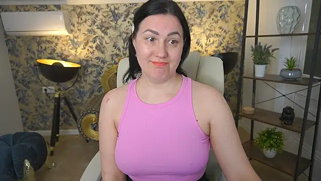 VelvetLuck webcam