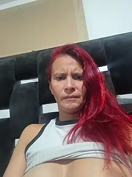 Webcam Model (cintia_love) is live
