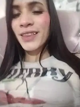 Juliette_Doll_ live sex cam