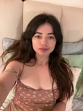 Webcam Model (missani)  is live.Free join now!