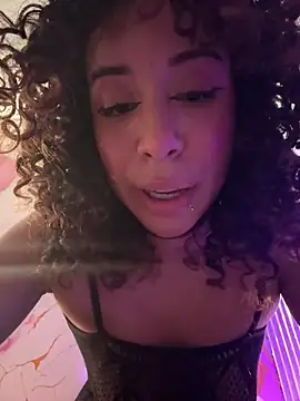 Woo_isDaphne webcam