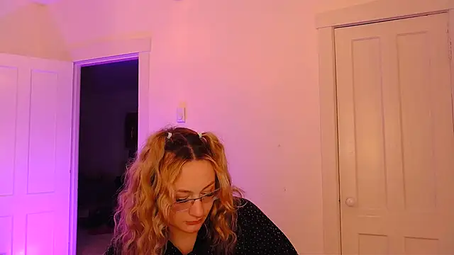 switchykitty webcam