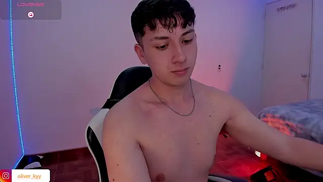 oliver_kyy webcam