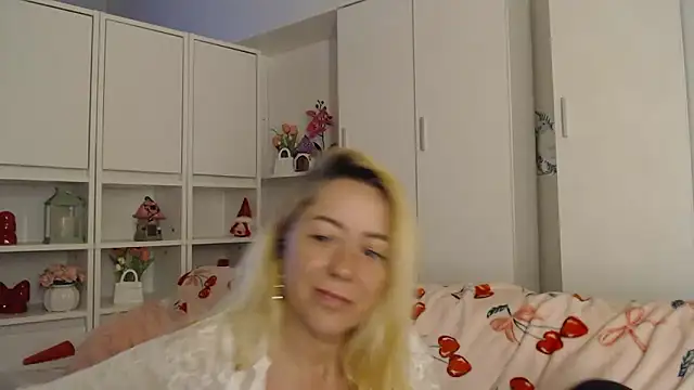 _karolynesyera_ webcam