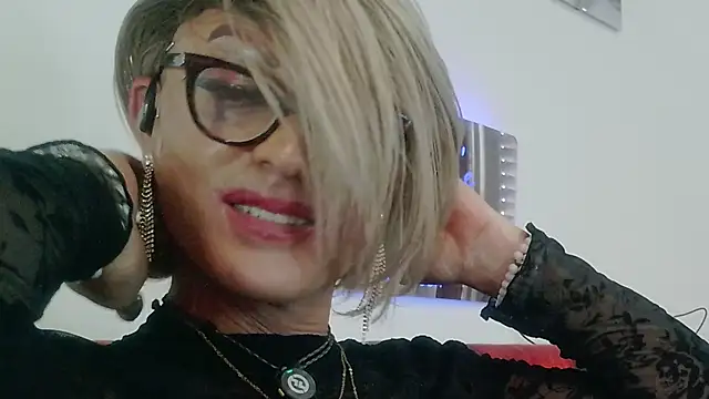 LadyOxana webcam