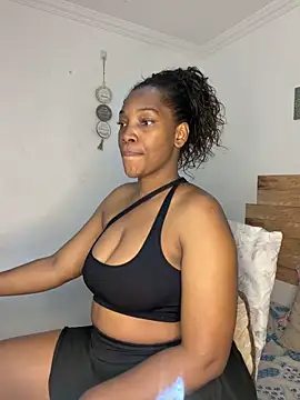 Nahomy_Tunner webcam