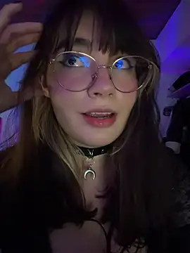 QueenOfBeherits webcam
