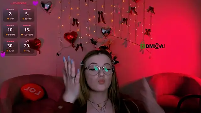 luna_berryy webcam