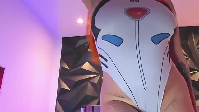 megan_whitee__ - Megan_whitee__'s free webcam - UK Sex Cams