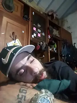 hairy_mannn (M young) - Take off my shorts