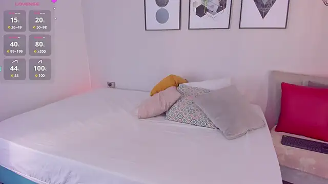 ariavelvet_ webcam