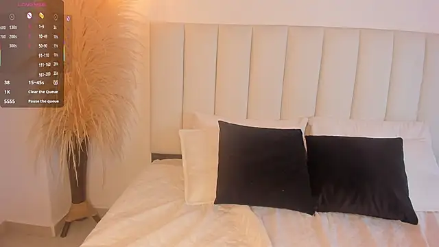 Megan_Brunette2 webcam