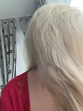 Webcam Model (mollyxxx)  is live.Free join now!