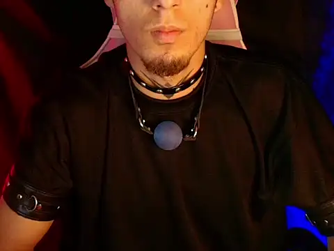 dark_men1 webcam