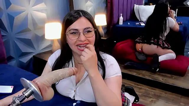 NicoleJonss webcam