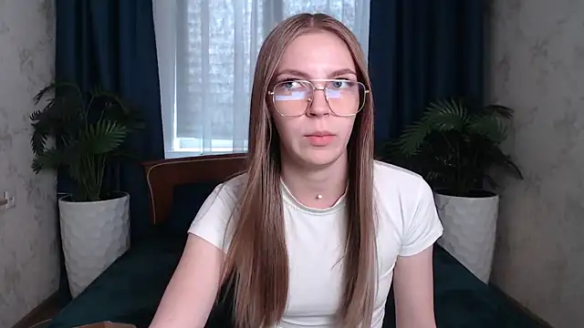 HitGyrl webcam