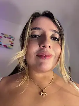 _Ninasanz webcam