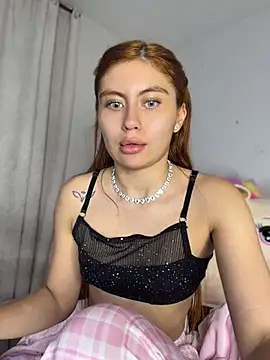 Stormi_th webcam