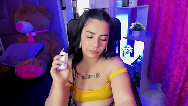 liany_taylor webcam