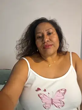 Nyomi_browm webcam