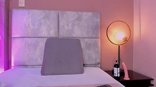 KatrionaNyx webcam