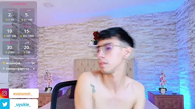 Evans_Noir webcam