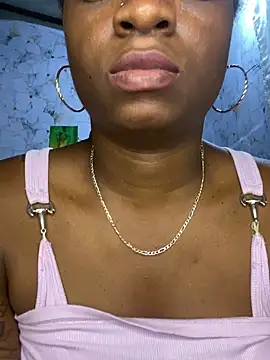 Naomi-Desire webcam