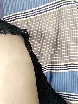 Idhika-Paul webcam