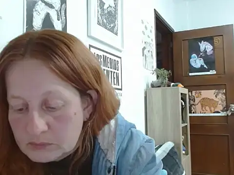 ViioletaMora webcam