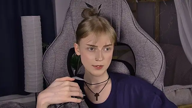 KiraMontoya webcam