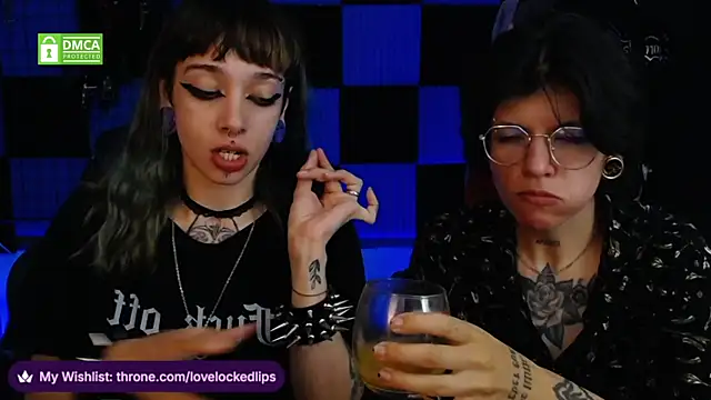lovelockedlips webcam