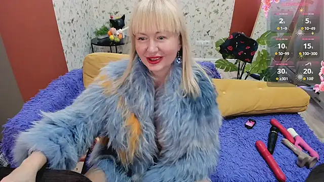 FlirtyMary webcam