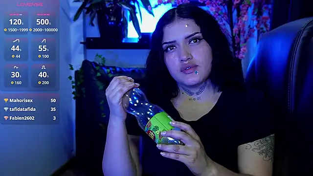 sari_belle webcam